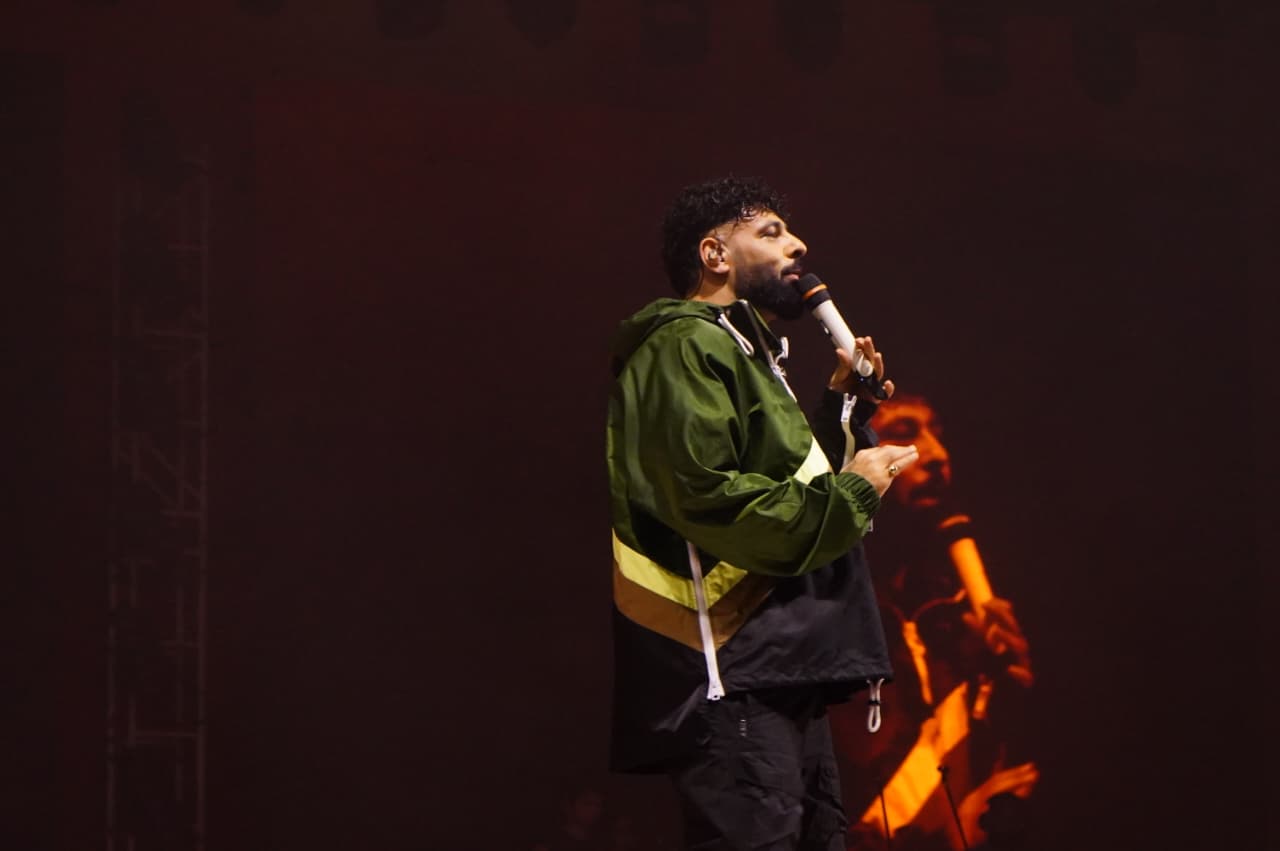Neon Jacket — Rapper Set