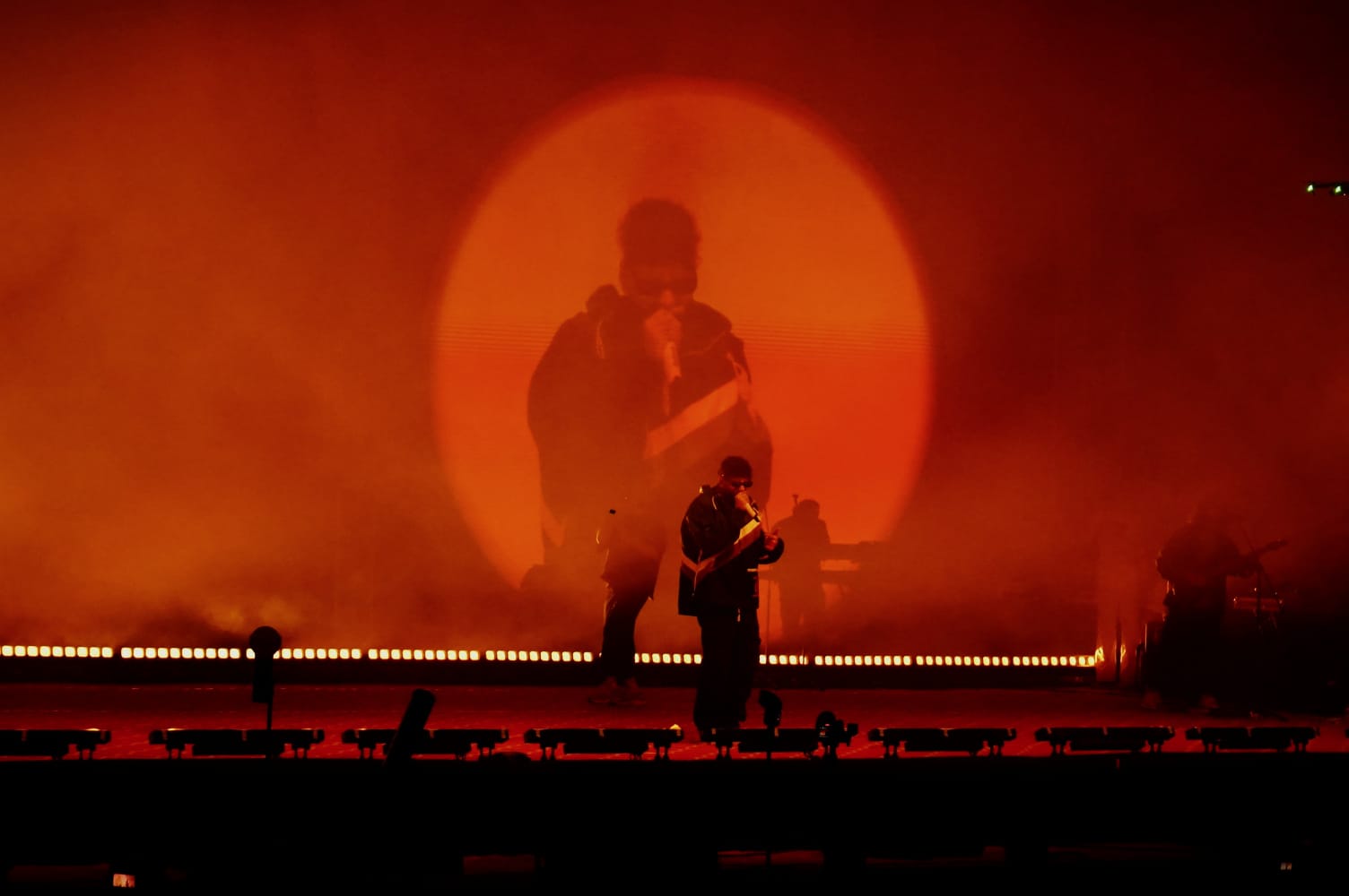 Headliner Night — Smoke & Scarlet — photo 3
