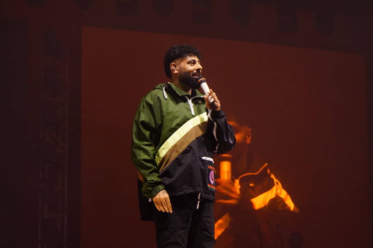 Headliner Night — Smoke & Scarlet — photo 4