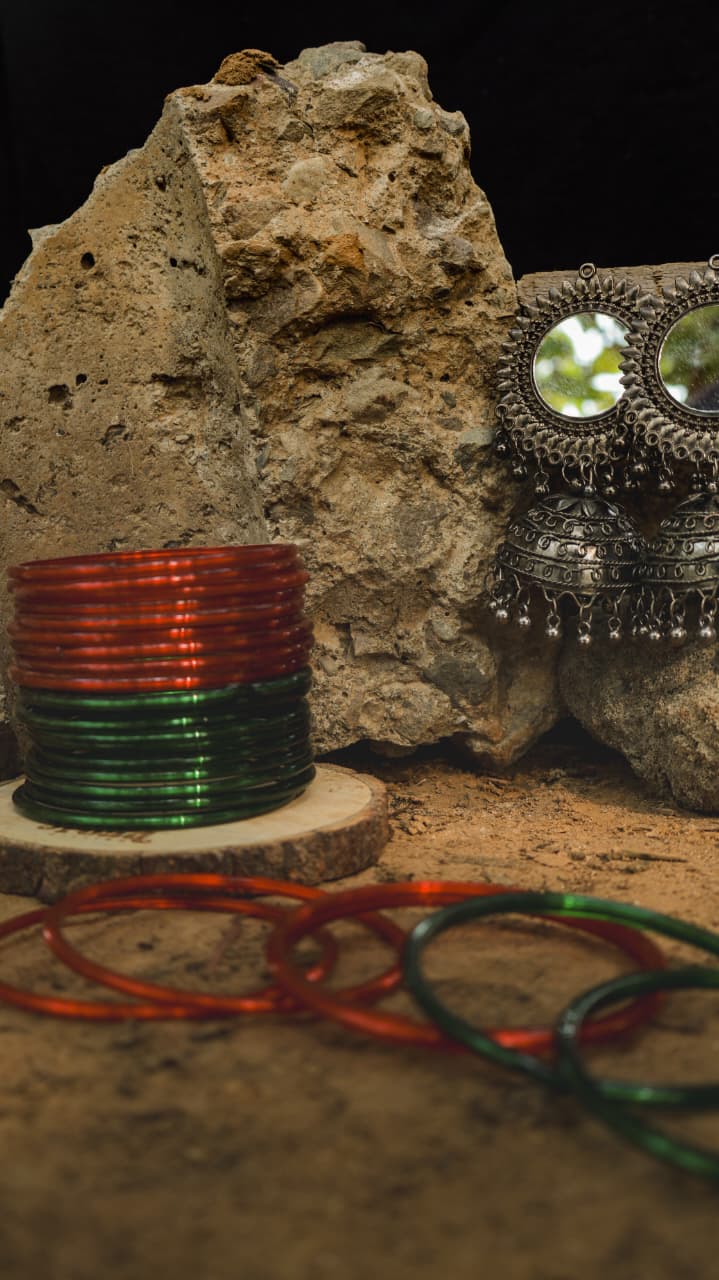 Glass Churis — Red & Green Still Life — photo 2