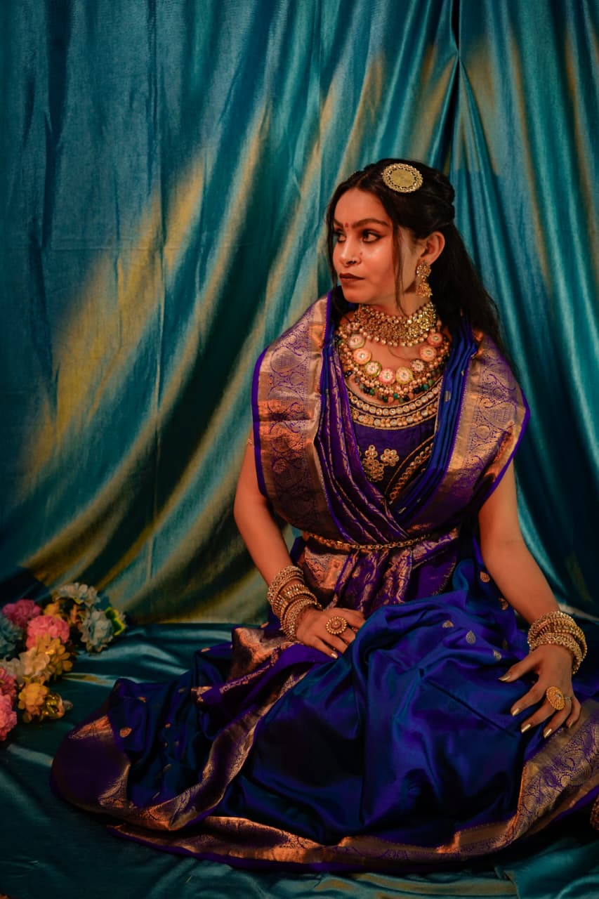 Nauvari Blue — Maharashtrian Bridal — photo 3