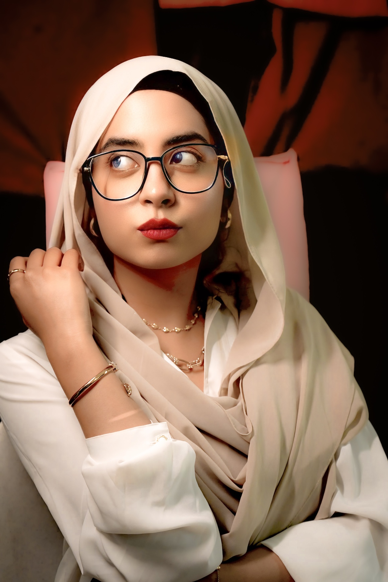 Crimson Veil — Modest Luxury — photo 3